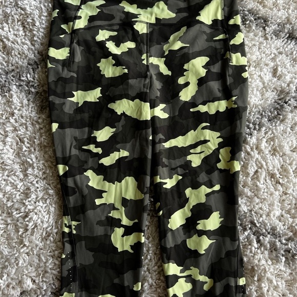 Lululemon Swift Speed High-Rise Crop 21" Heritage 365 Camo Crispin Green Multi - Picture 1 of 4
